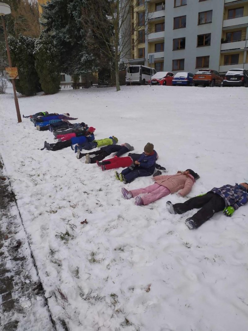 Tělesná výchova na sněhu